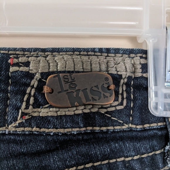 Juniors size 7 - Picture 4 of 5